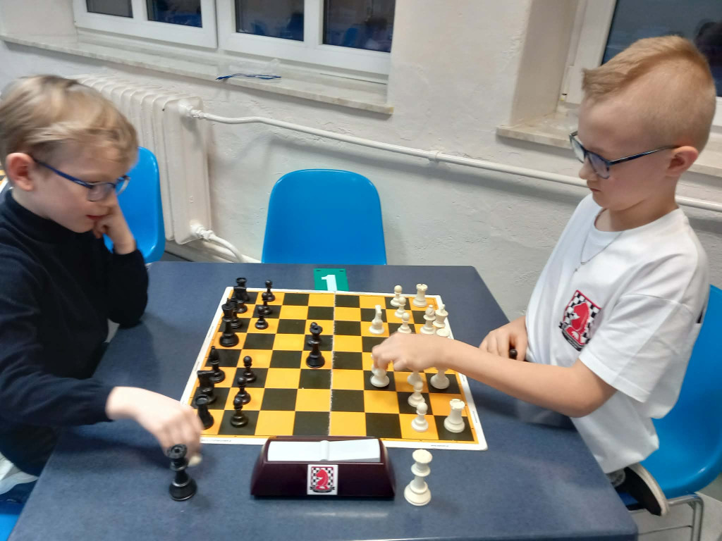 Turniej szachowy dla uczniów >>Jedynki<<