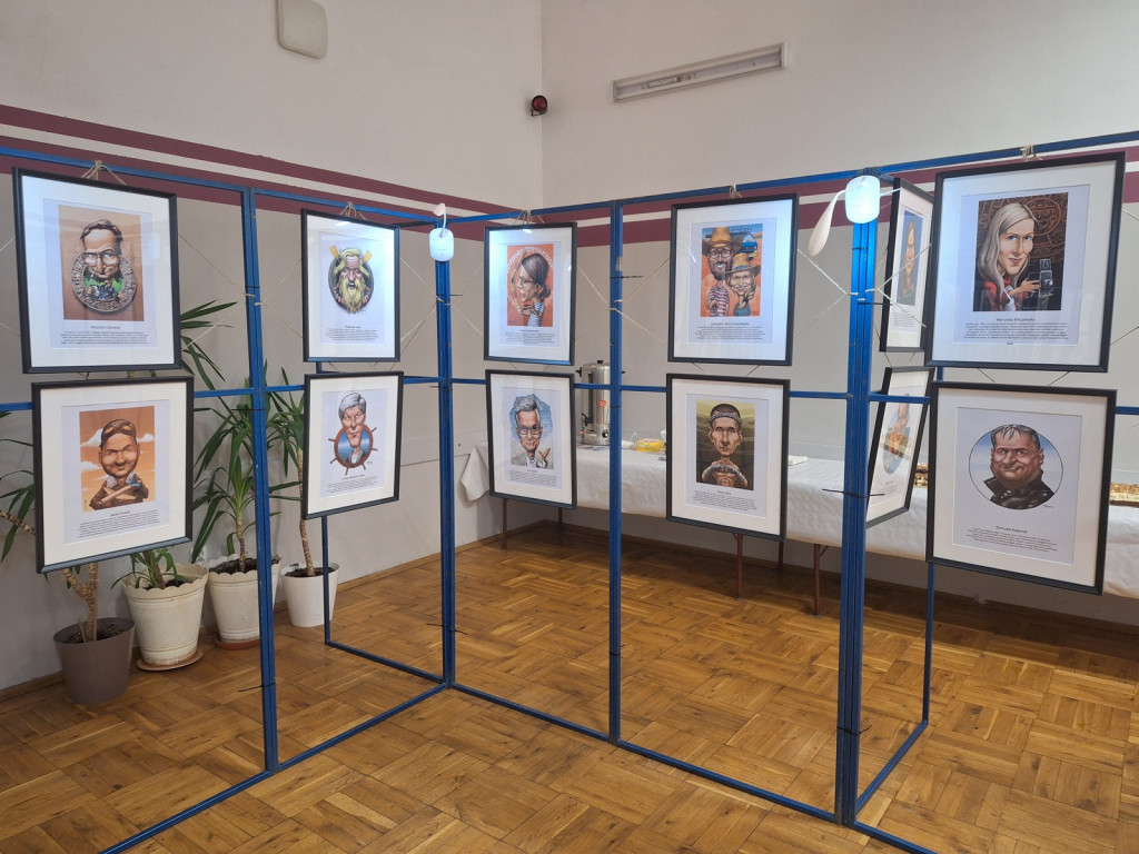 Wystawa karykatur podróżników w Milanowie