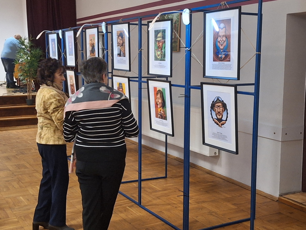 Wystawa karykatur podróżników w Milanowie