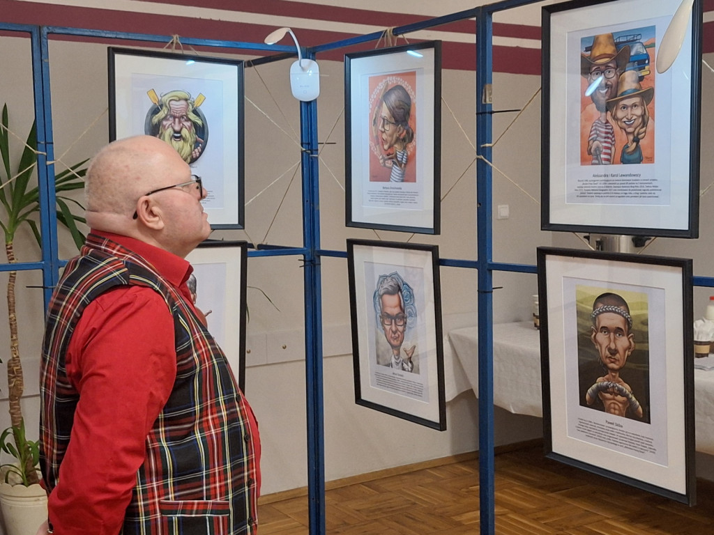 Wystawa karykatur podróżników w Milanowie