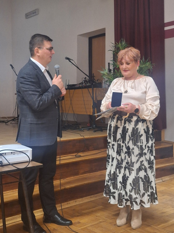 Wystawa karykatur podróżników w Milanowie