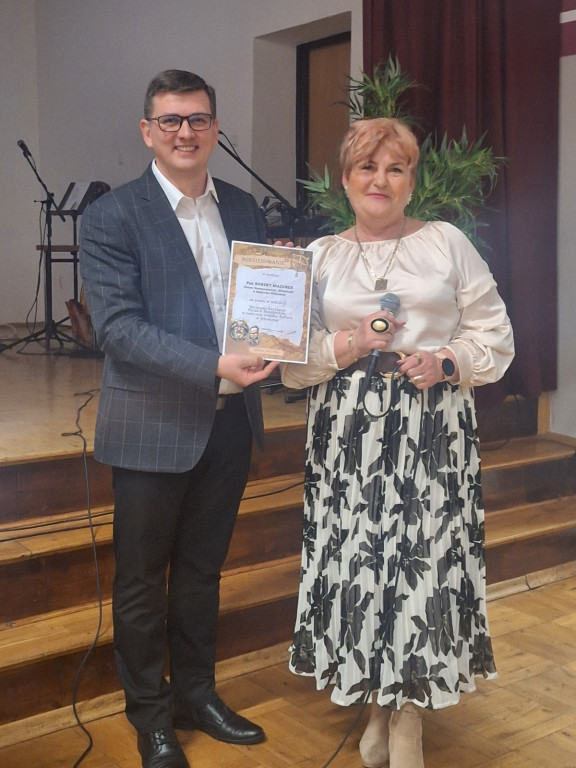 Wystawa karykatur podróżników w Milanowie