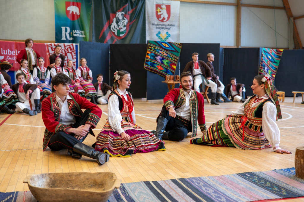 Zespół Pieśni i Tańca \