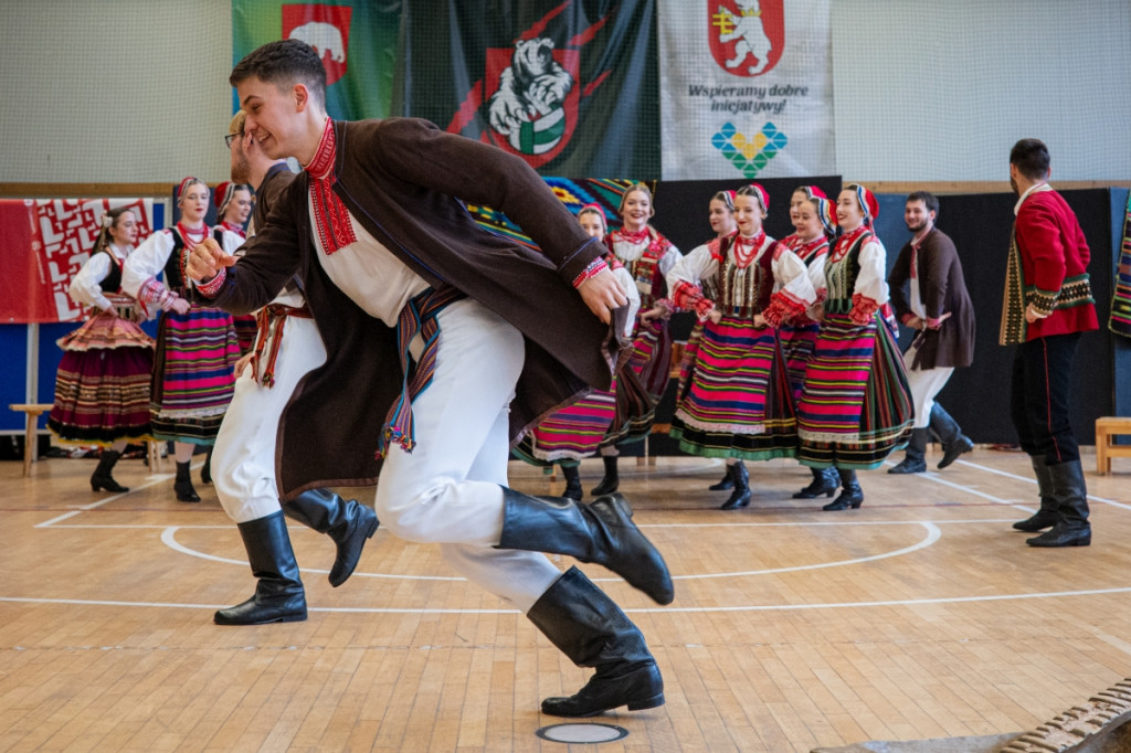 Zespół Pieśni i Tańca \