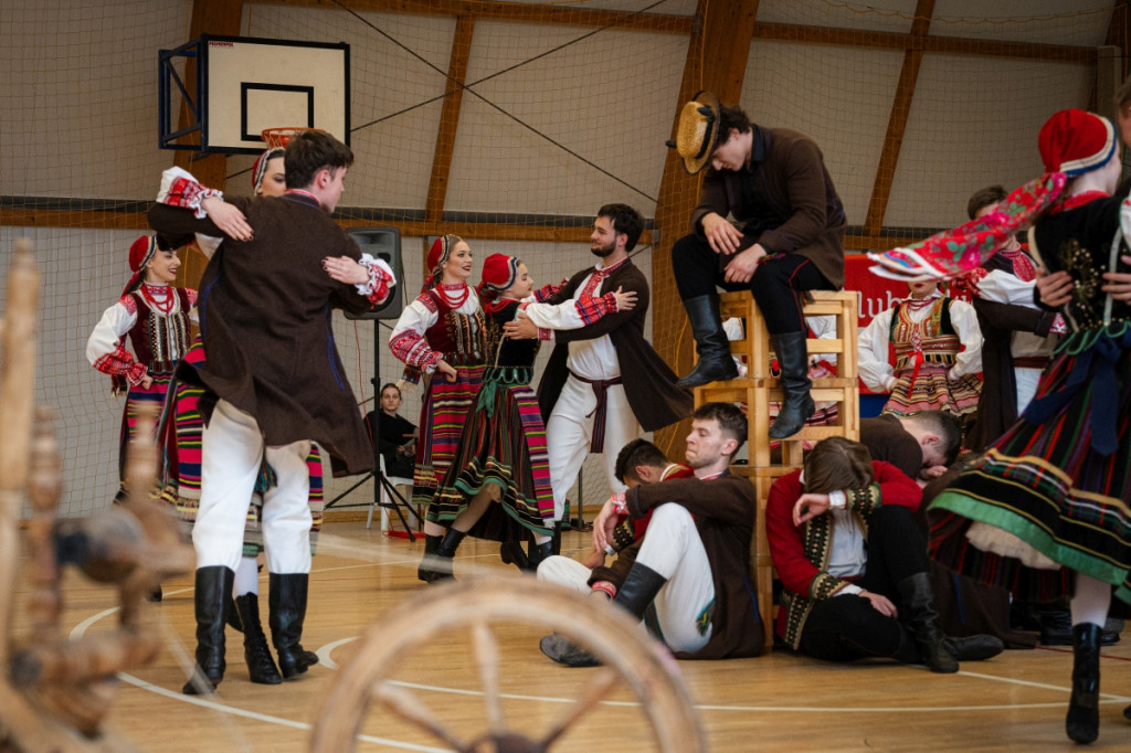 Zespół Pieśni i Tańca \