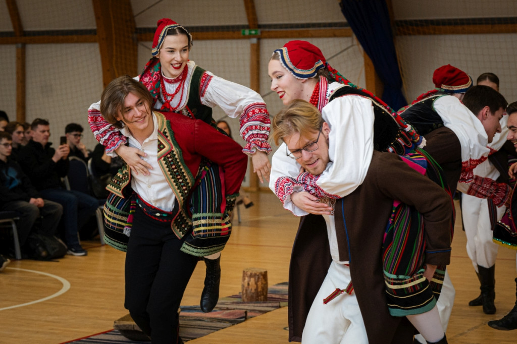 Zespół Pieśni i Tańca \