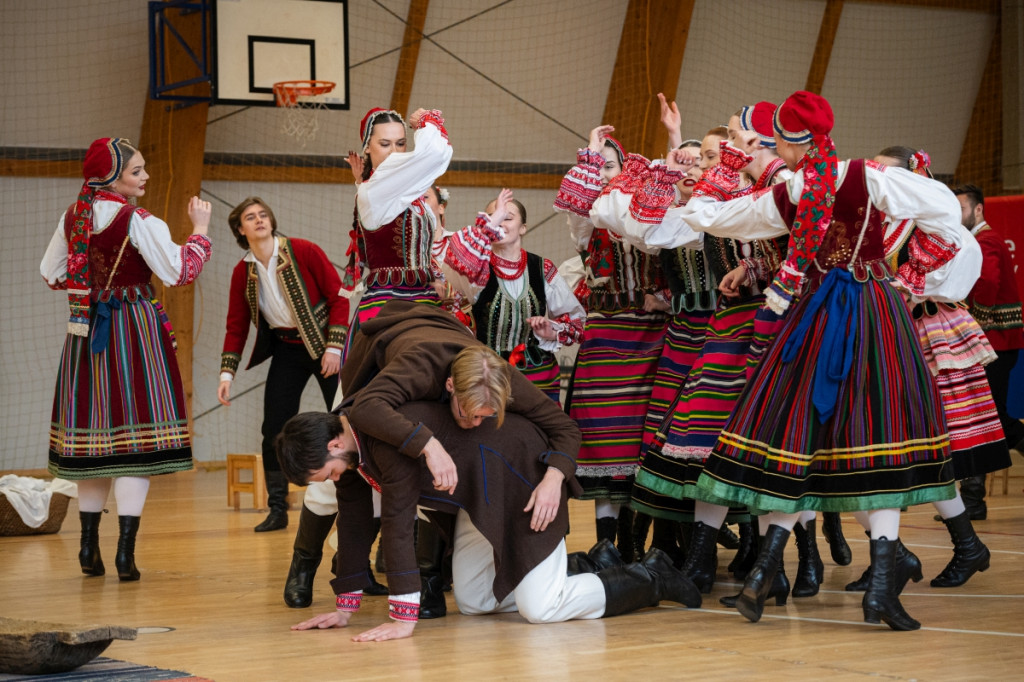 Zespół Pieśni i Tańca \