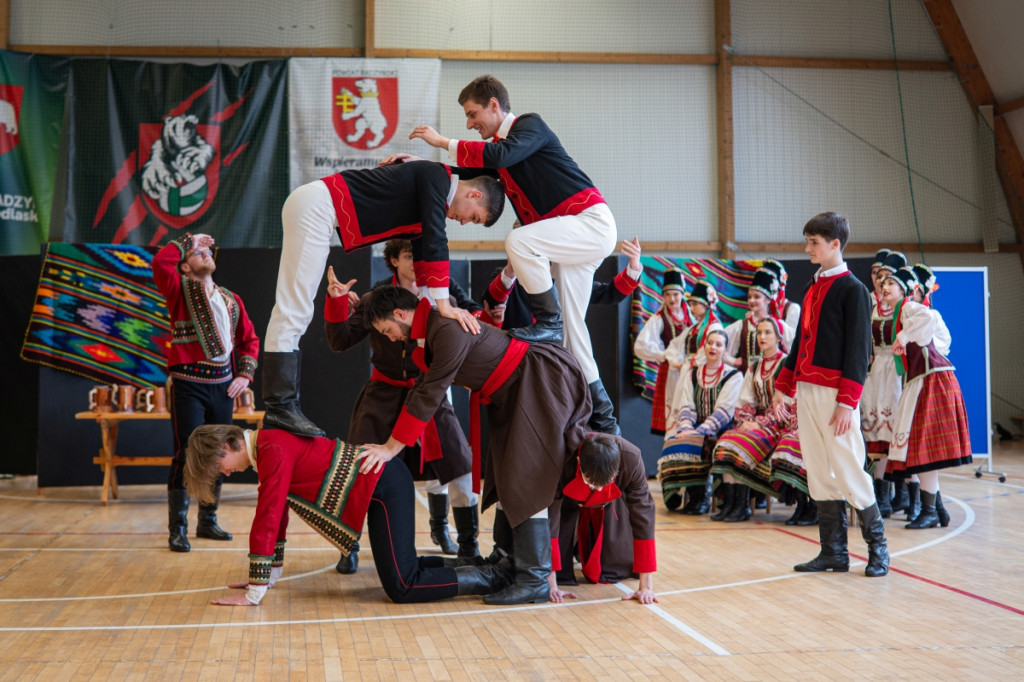 Zespół Pieśni i Tańca \