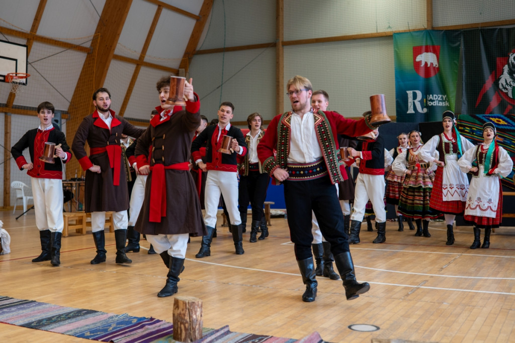 Zespół Pieśni i Tańca \