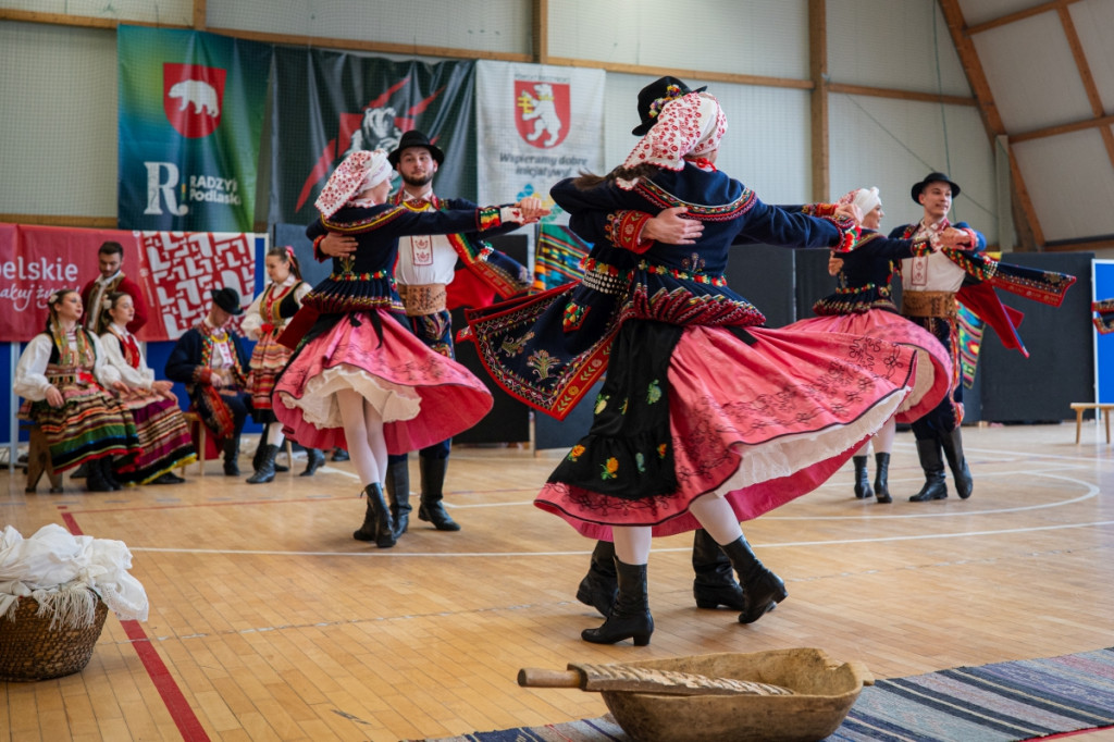 Zespół Pieśni i Tańca \
