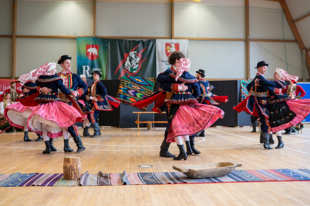 Zespół Pieśni i Tańca \