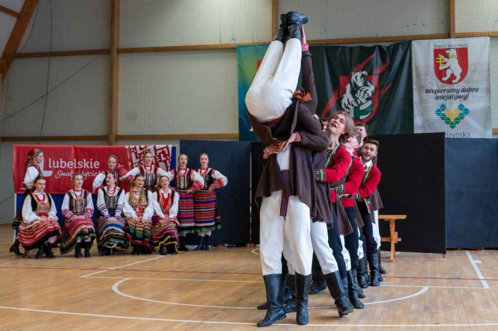 Zespół Pieśni i Tańca \