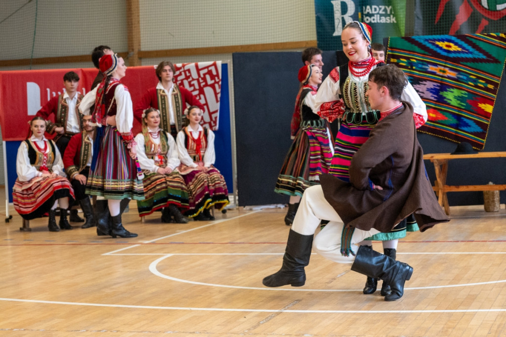 Zespół Pieśni i Tańca \