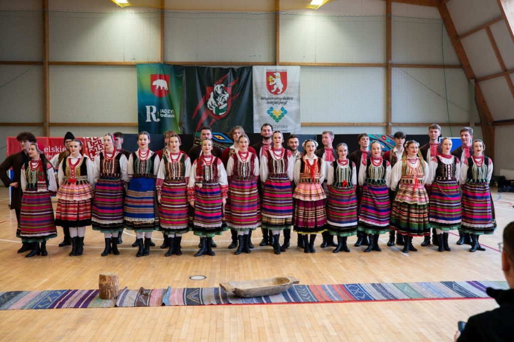 Zespół Pieśni i Tańca \