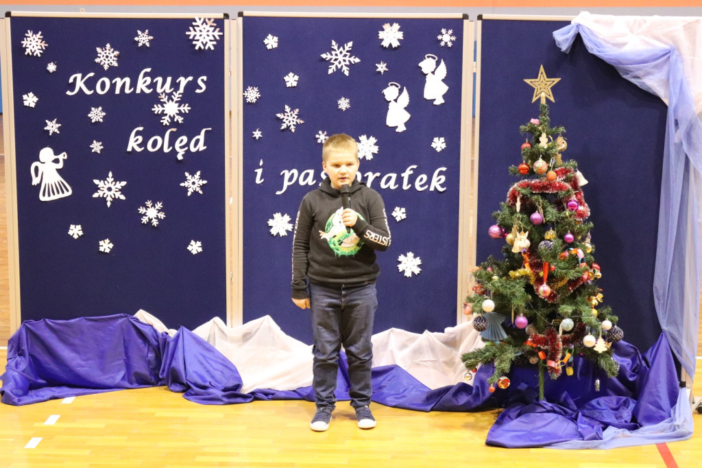 Koncert Kolęd i Pastorałek w SP w Komarówce
