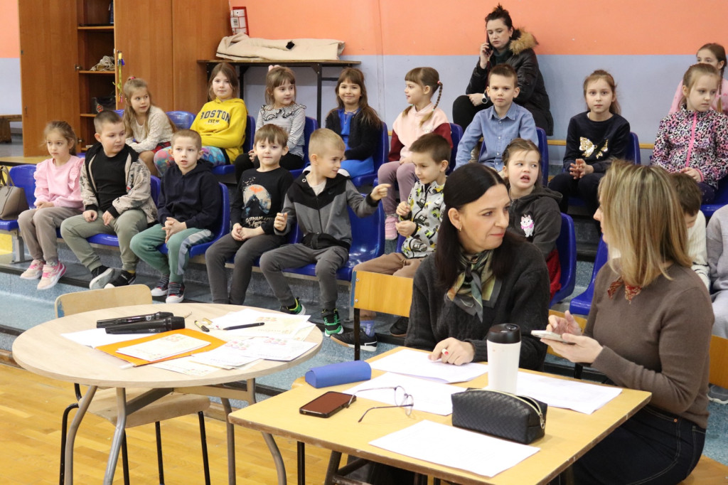 Koncert Kolęd i Pastorałek w SP w Komarówce