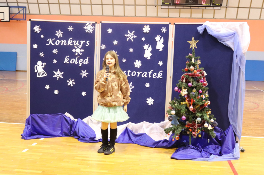 Koncert Kolęd i Pastorałek w SP w Komarówce