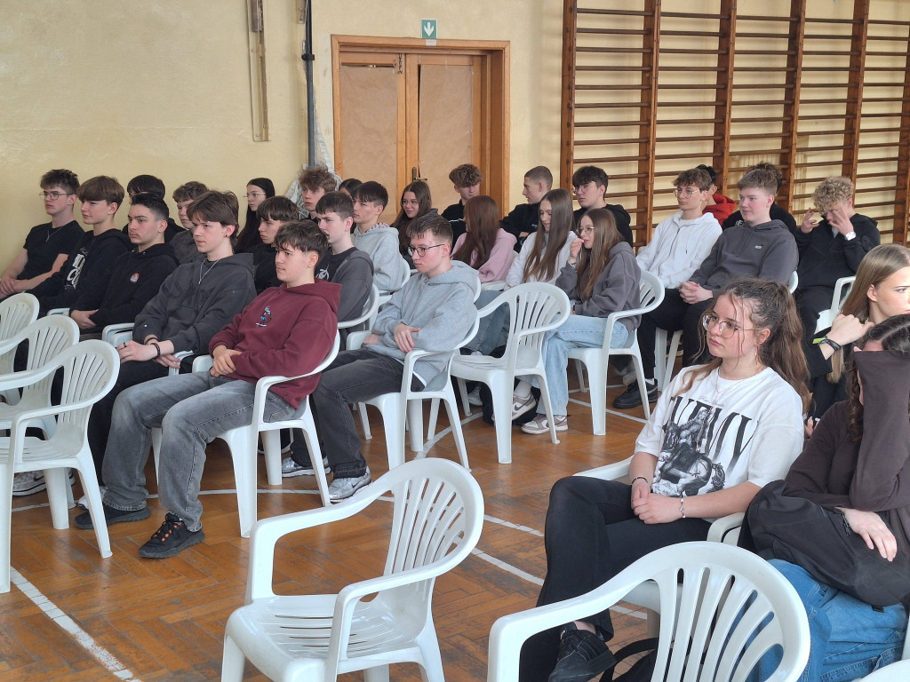 Szkolenie na temat broni w I LO