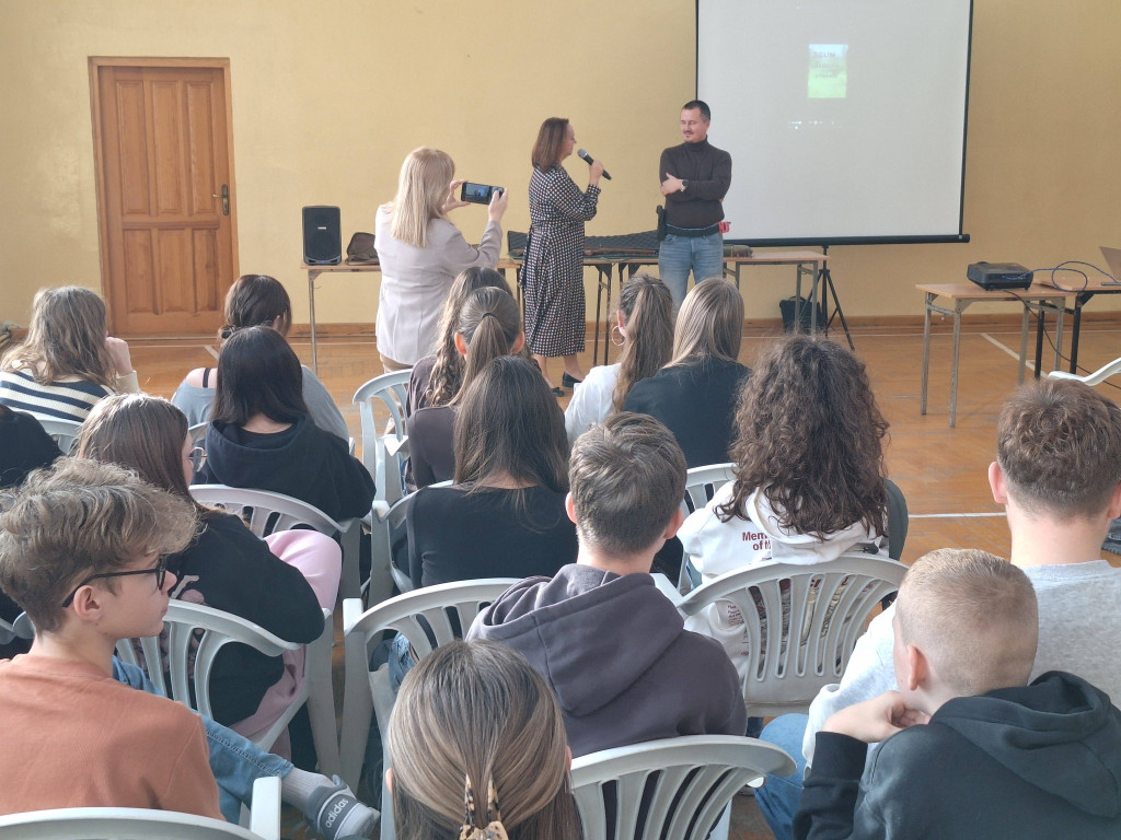 Szkolenie na temat broni w I LO