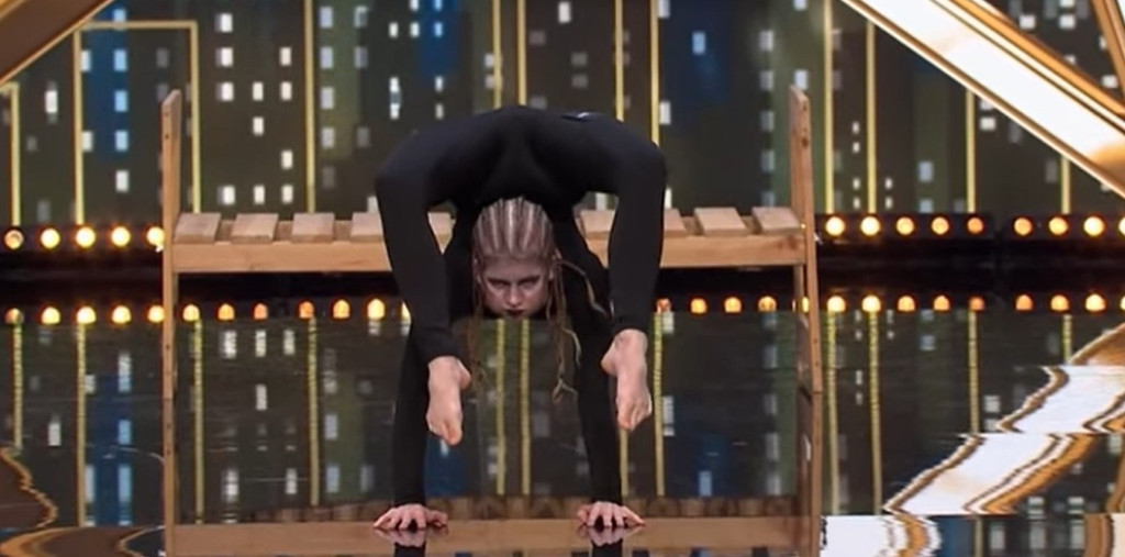 Występ Karoliny Łobacz w programie >>Mam talent<<