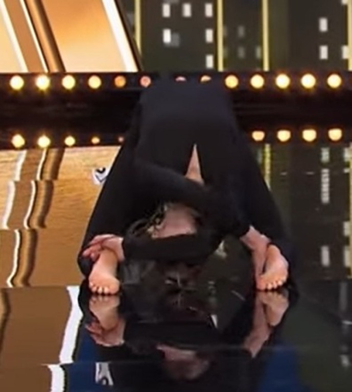 Występ Karoliny Łobacz w programie >>Mam talent<<