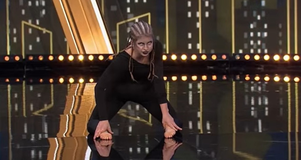 Występ Karoliny Łobacz w programie >>Mam talent<<