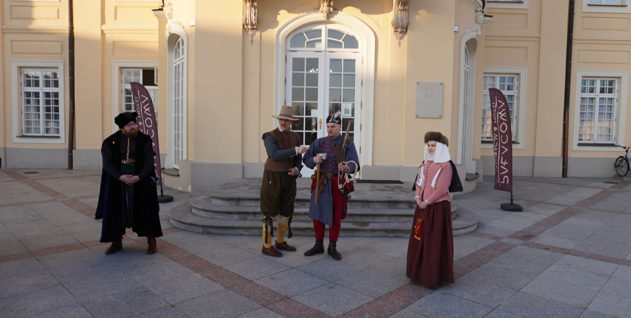 Pokaz dawnych strojów w Radzyniu