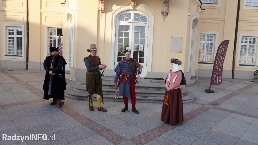 Pokaz dawnych strojów w Radzyniu