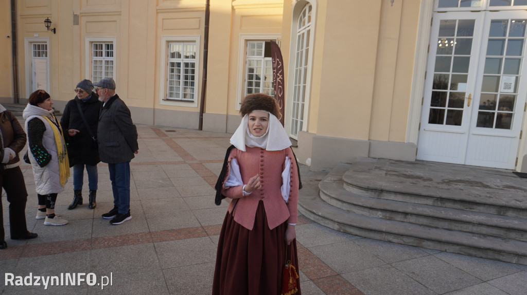 Pokaz dawnych strojów w Radzyniu