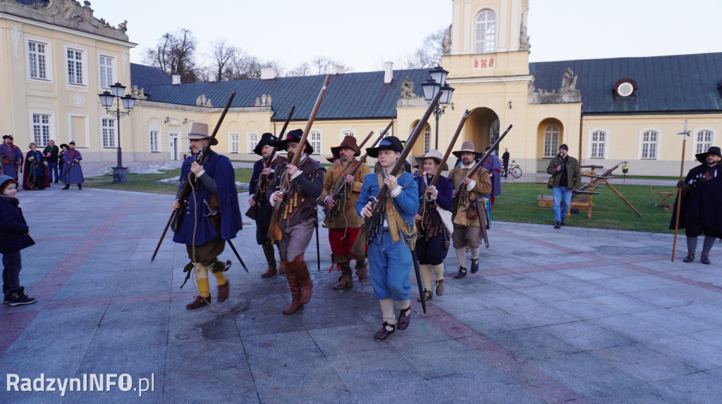 Pokaz dawnej musztry i broni