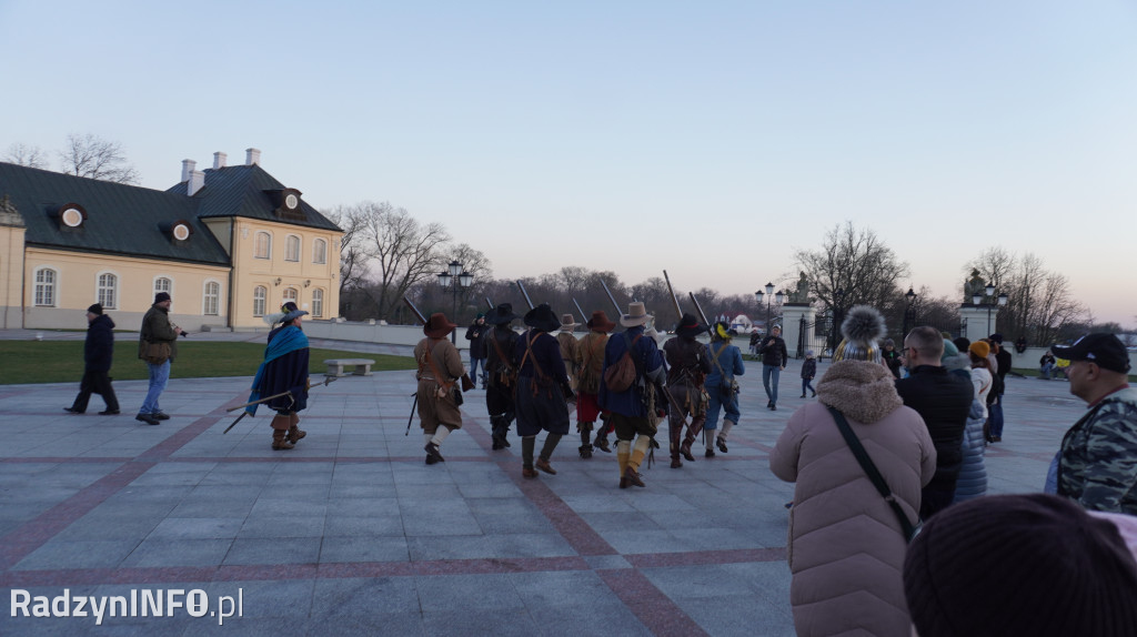 Pokaz dawnej musztry i broni