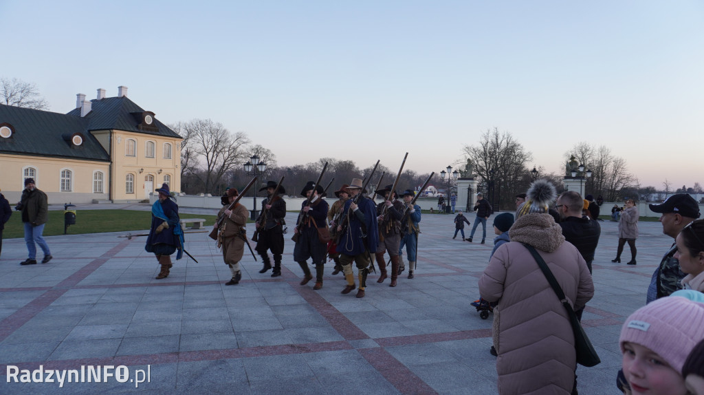 Pokaz dawnej musztry i broni