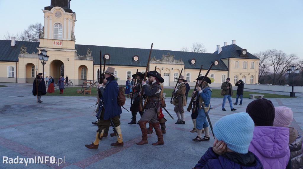 Pokaz dawnej musztry i broni