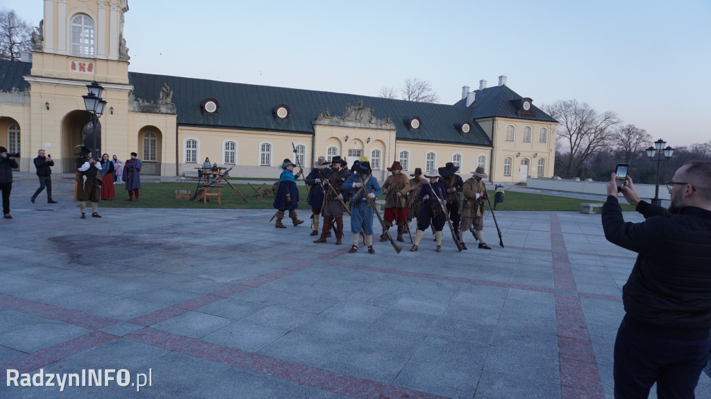 Pokaz dawnej musztry i broni