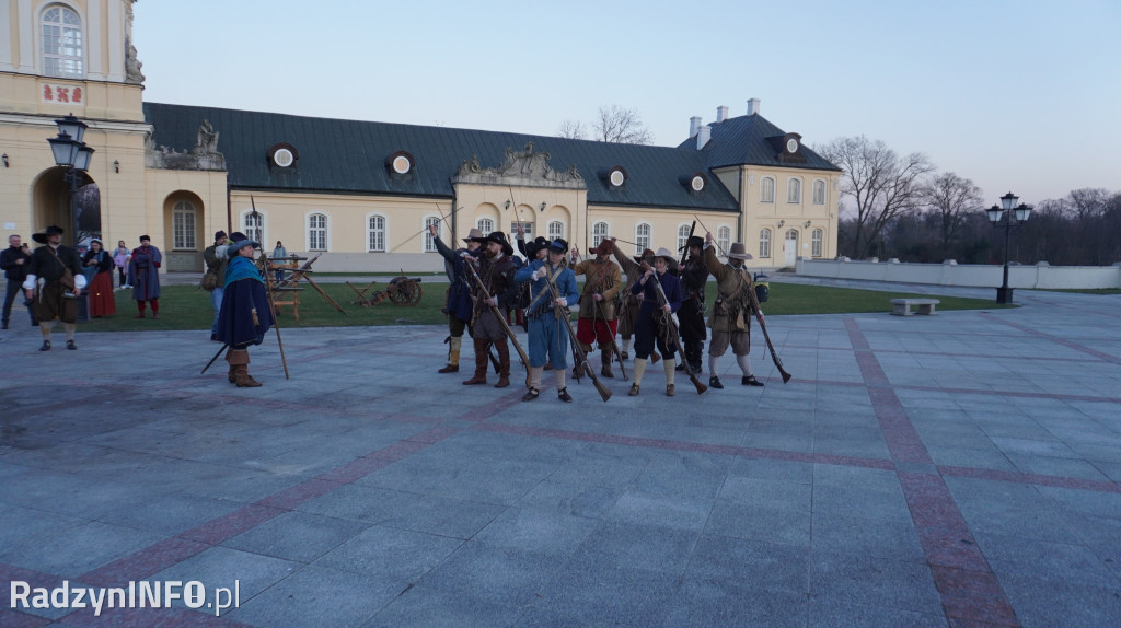 Pokaz dawnej musztry i broni