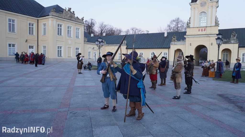 Pokaz dawnej musztry i broni