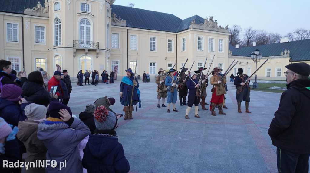 Pokaz dawnej musztry i broni