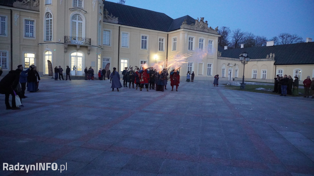 Pokaz dawnej musztry i broni