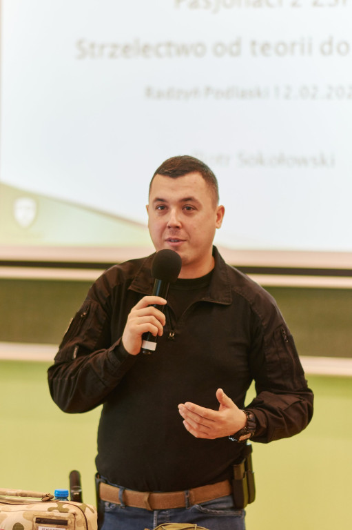 Spotkanie z instruktorem strzelectwa w ZSP