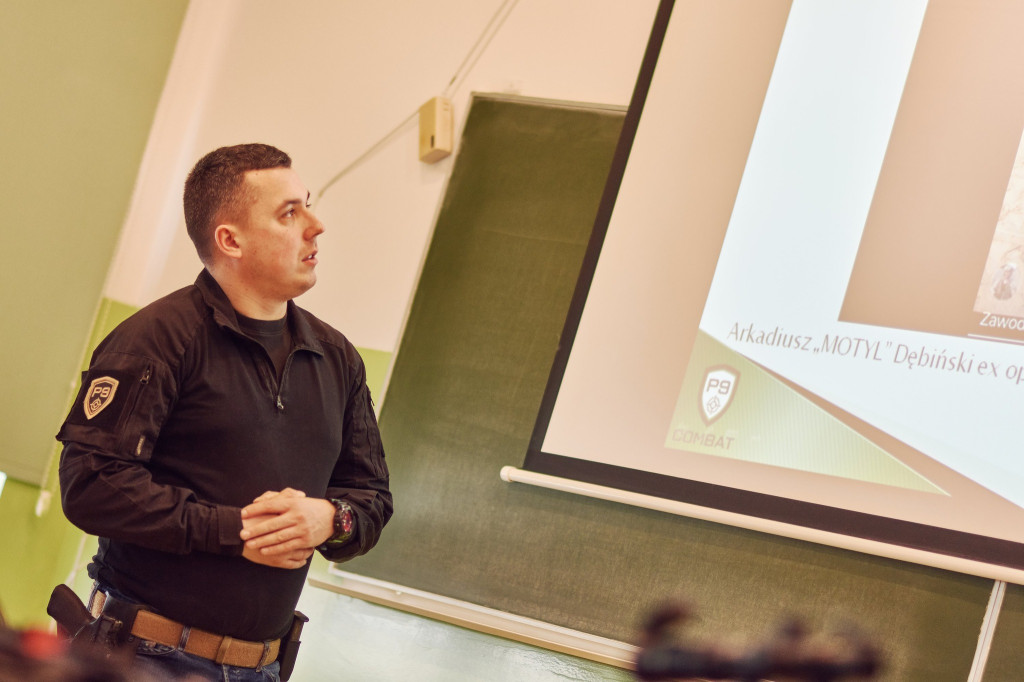 Spotkanie z instruktorem strzelectwa w ZSP