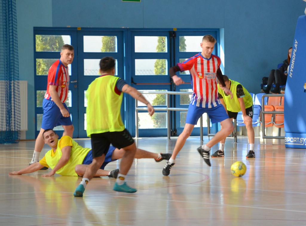 Turniej halowej piłki >>MOSiRowska Kopanina<<