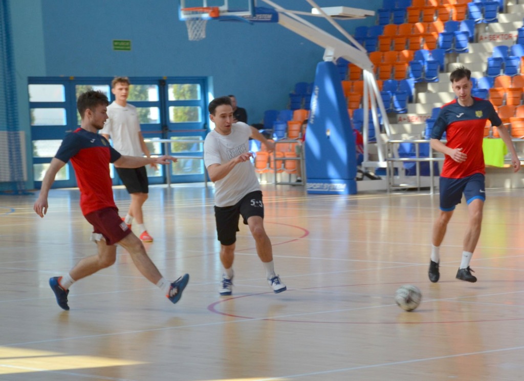 Turniej halowej piłki >>MOSiRowska Kopanina<<