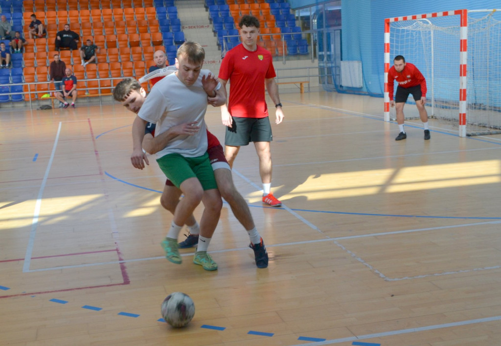 Turniej halowej piłki >>MOSiRowska Kopanina<<