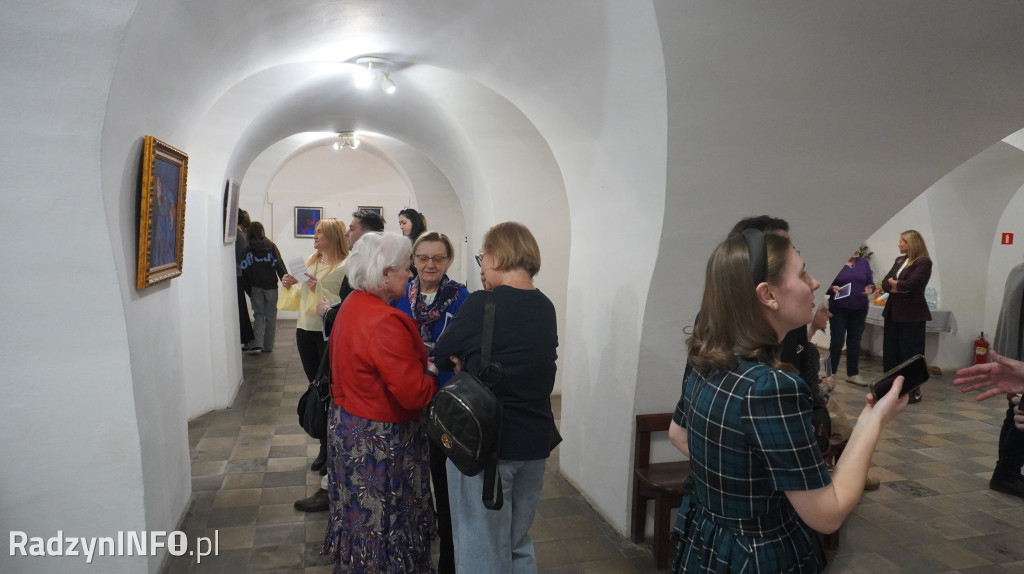 Wystawa malarstwa Oliwii Smoleń `Portret kobiety`