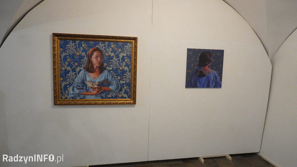 Wystawa malarstwa Oliwii Smoleń `Portret kobiety`