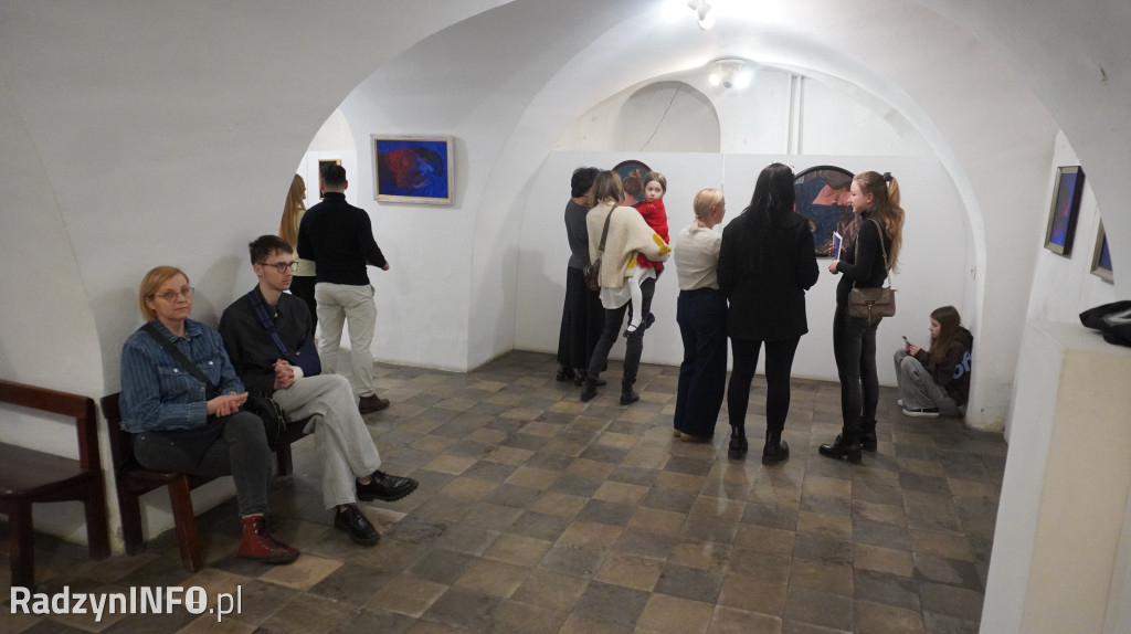 Wystawa malarstwa Oliwii Smoleń `Portret kobiety`