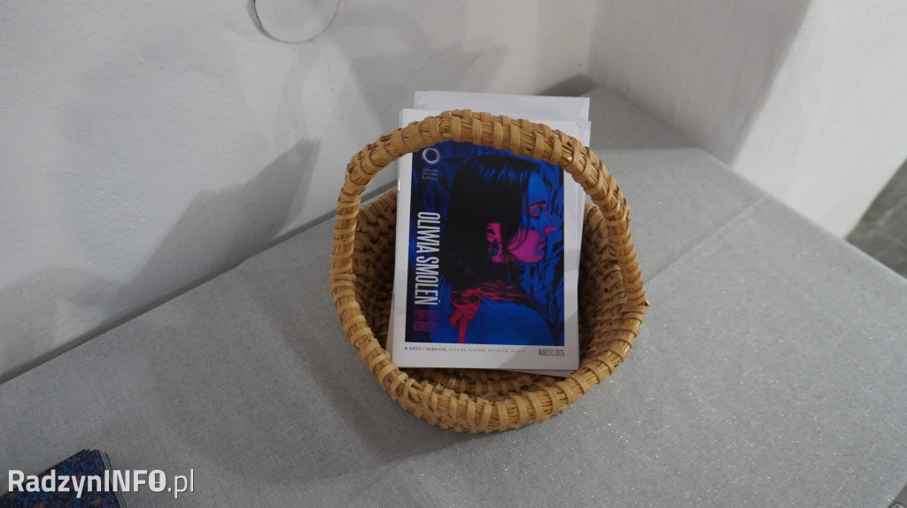 Wystawa malarstwa Oliwii Smoleń `Portret kobiety`