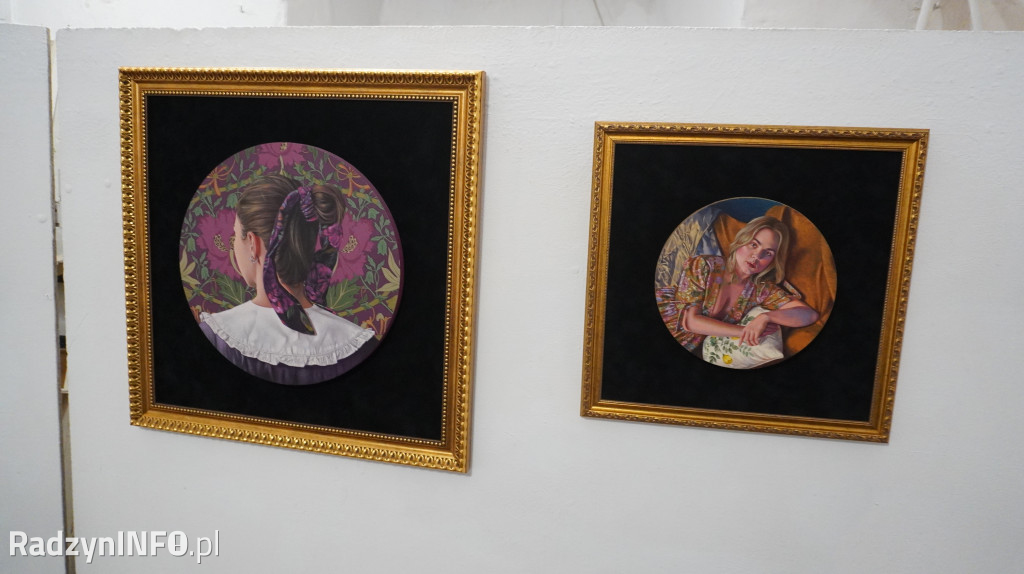 Wystawa malarstwa Oliwii Smoleń `Portret kobiety`