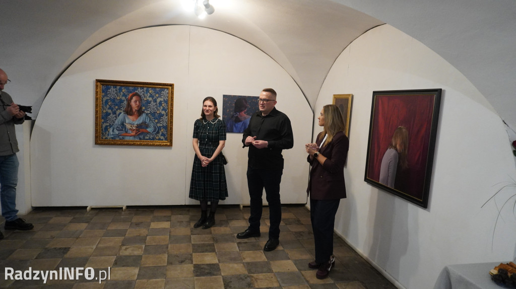 Wystawa malarstwa Oliwii Smoleń `Portret kobiety`