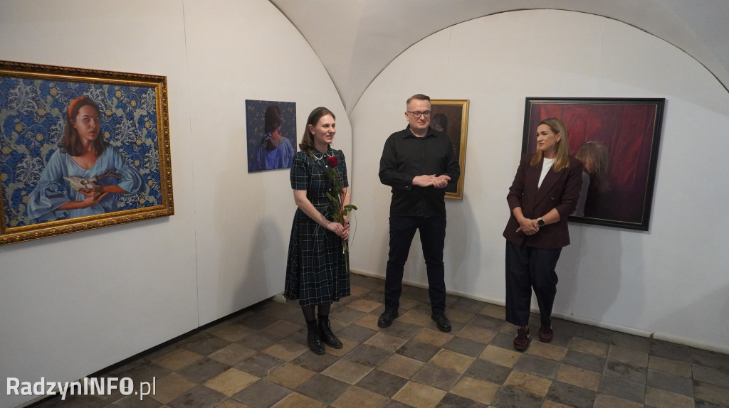 Wystawa malarstwa Oliwii Smoleń `Portret kobiety`